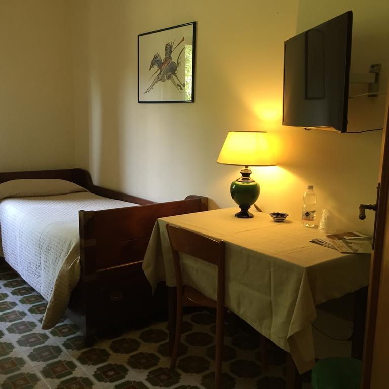 Da Ronald ... A Pian Del Papa Guest House Pratovecchio Room photo
